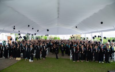 Celebramos a nuestros graduados de la XXIII promoción de pregrado y de la XVIII promoción de postgrado